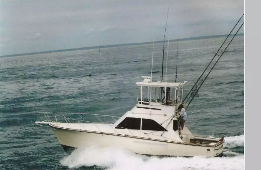 1975 Pacemaker Flybridge Convertible