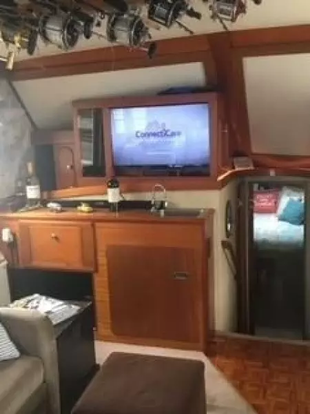 1975 Pacemaker Flybridge Convertible