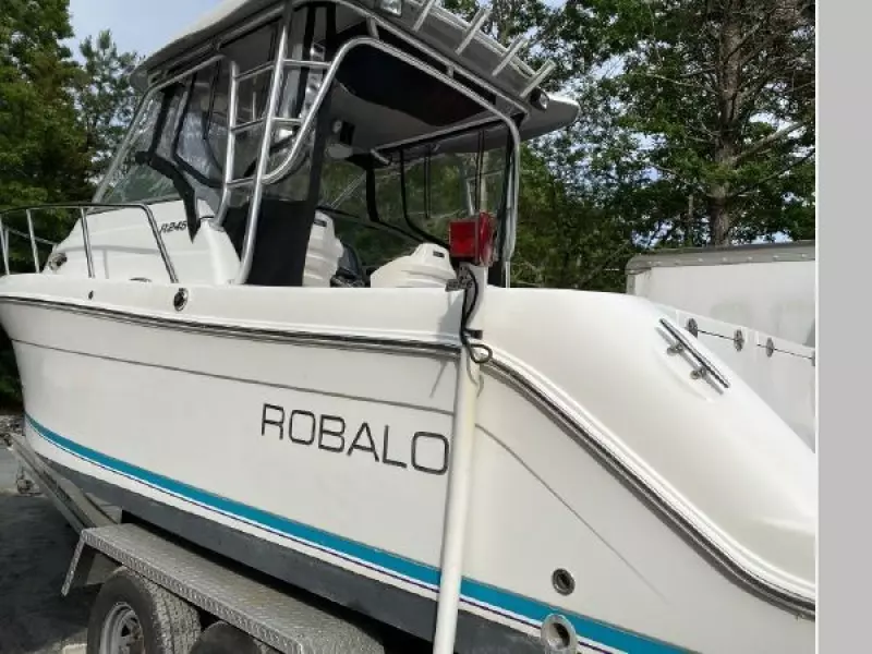 2013 Robalo R245 Walkaround