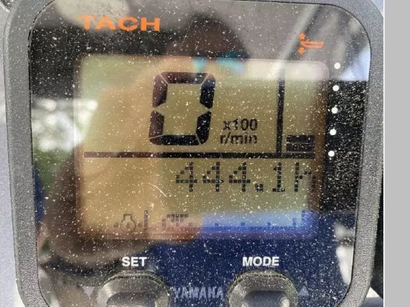 2013 Robalo R245 Walkaround