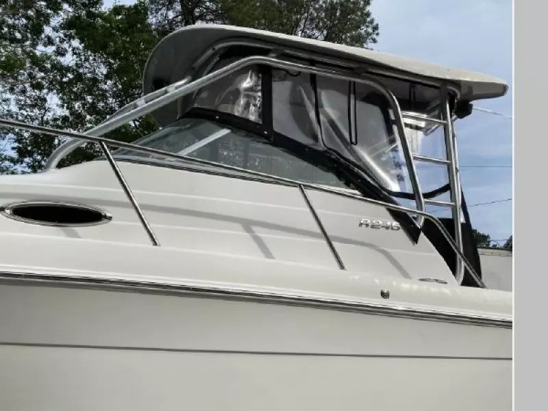 2013 Robalo R245 Walkaround
