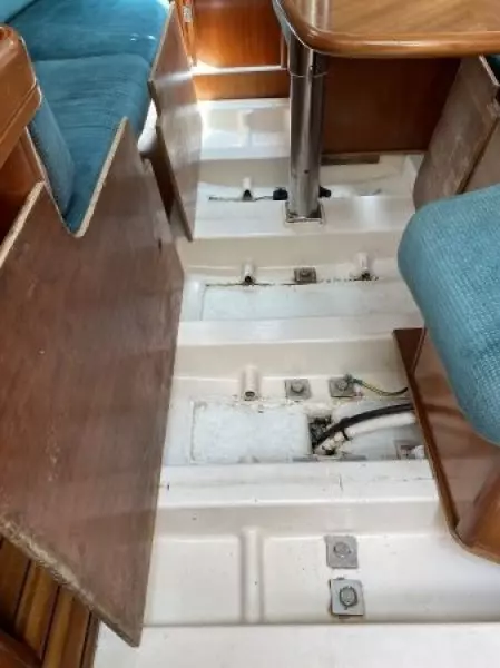 2000 Beneteau Oceanis 361