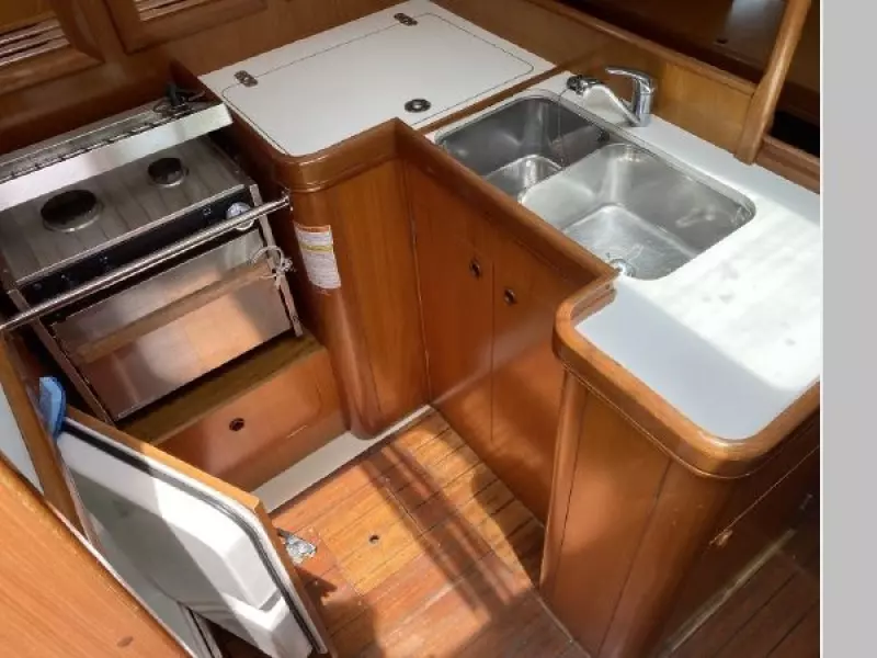 2000 Beneteau Oceanis 361