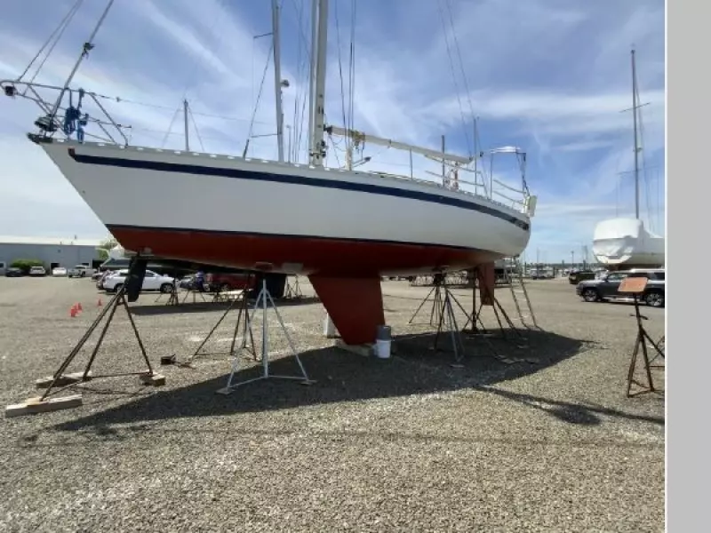 1984 Beneteau First 35