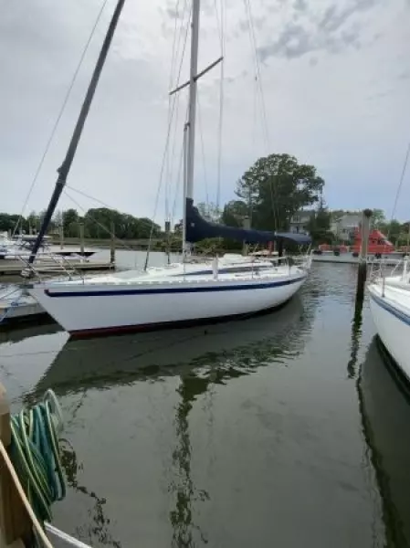 1984 Beneteau First 35