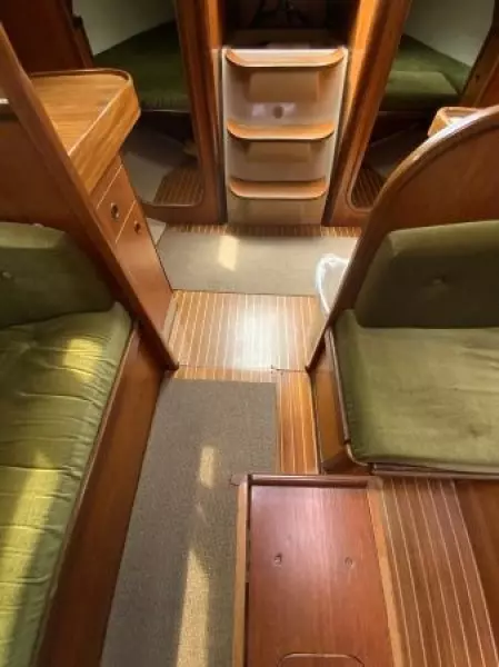 1984 Beneteau First 35