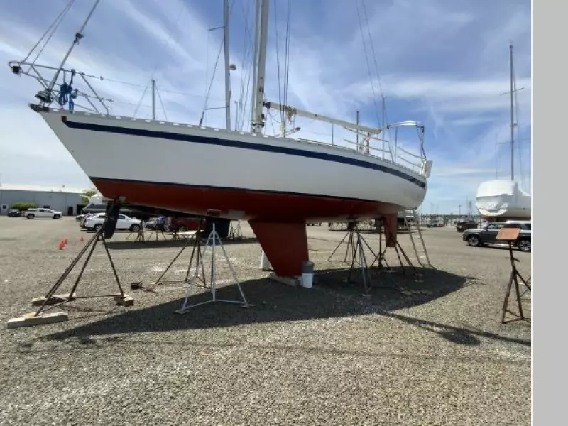 1984 Beneteau First 35