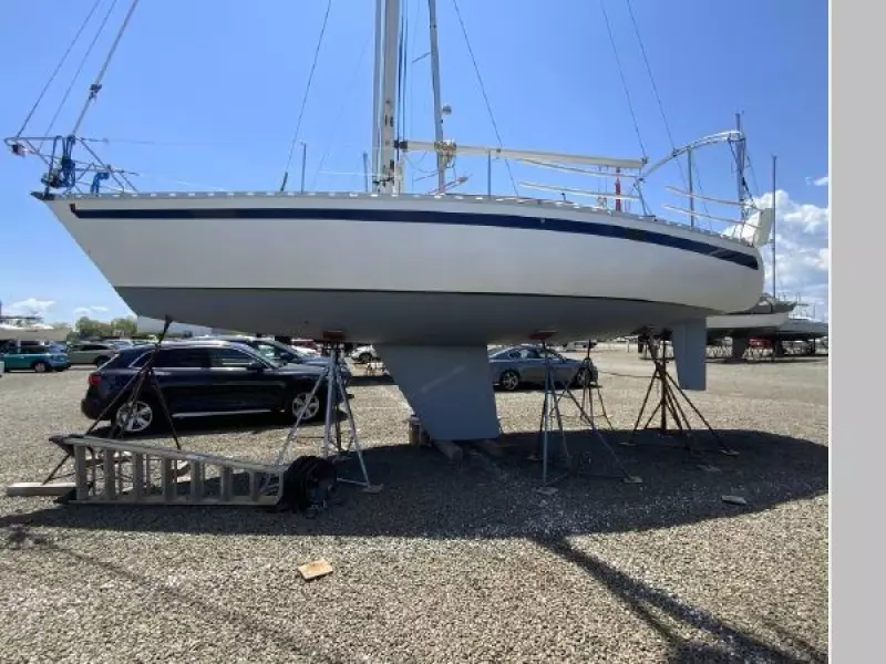 1984 Beneteau First 35