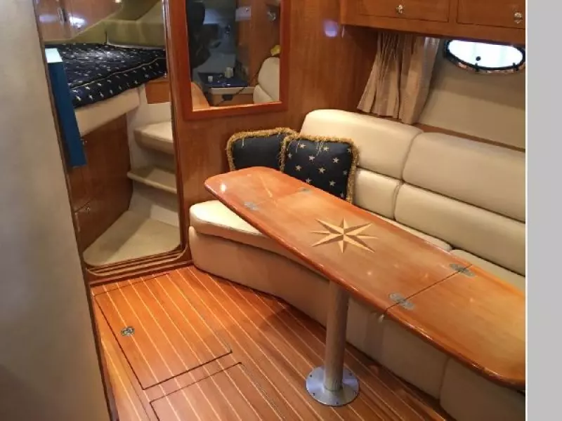 2004 Regal Commodore 3560