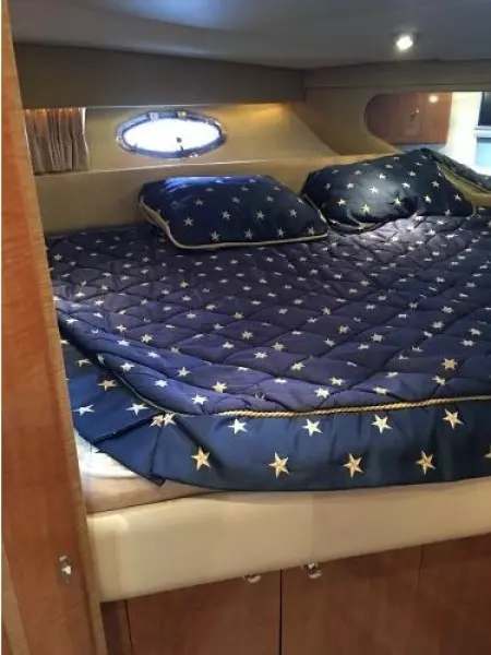 2004 Regal Commodore 3560