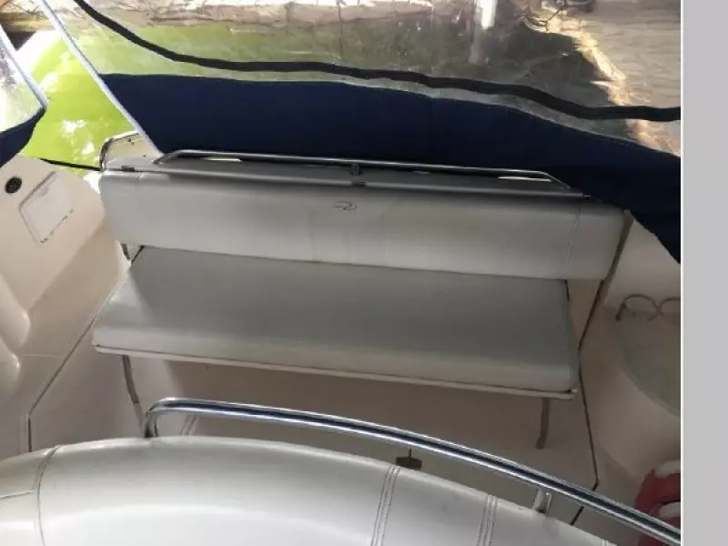 2004 Regal Commodore 3560