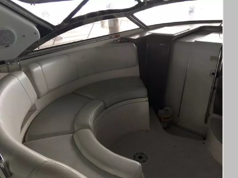 2004 Regal Commodore 3560