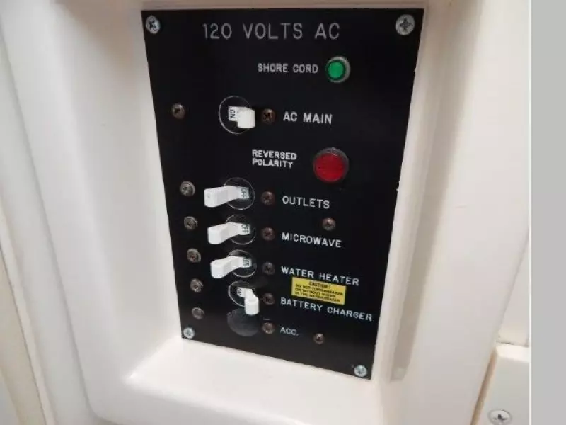 2002 Grady-White 265 Express