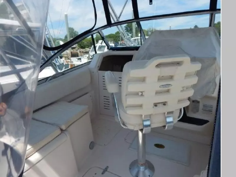 2002 Grady-White 265 Express