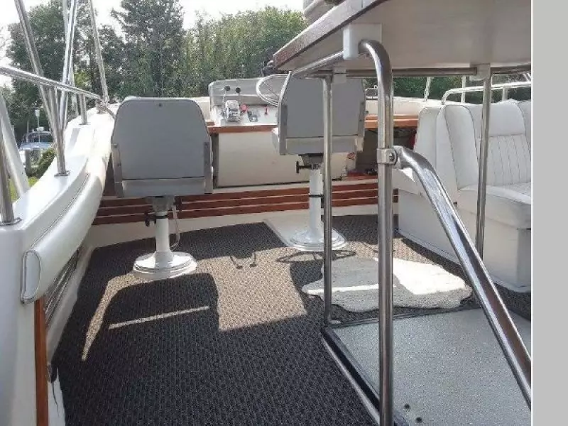1988 Mainship 36 Double Cabin