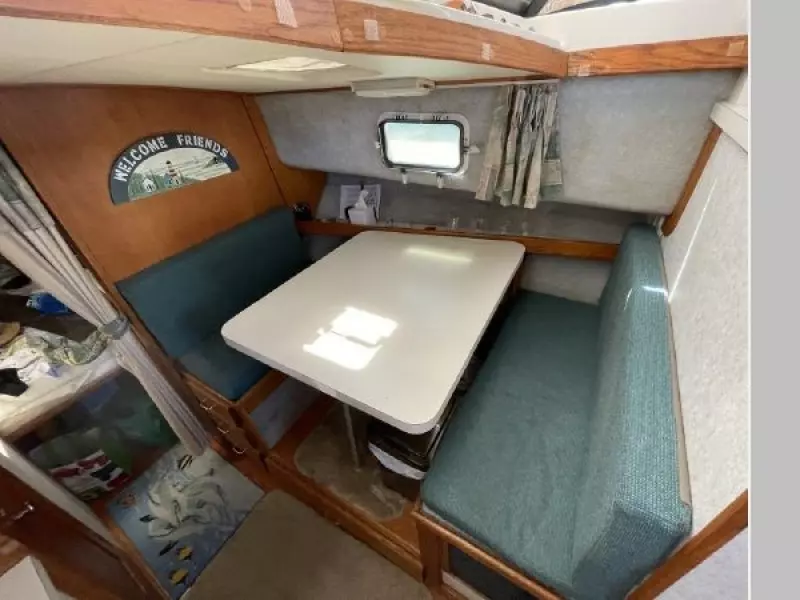 1988 Mainship 36 Double Cabin