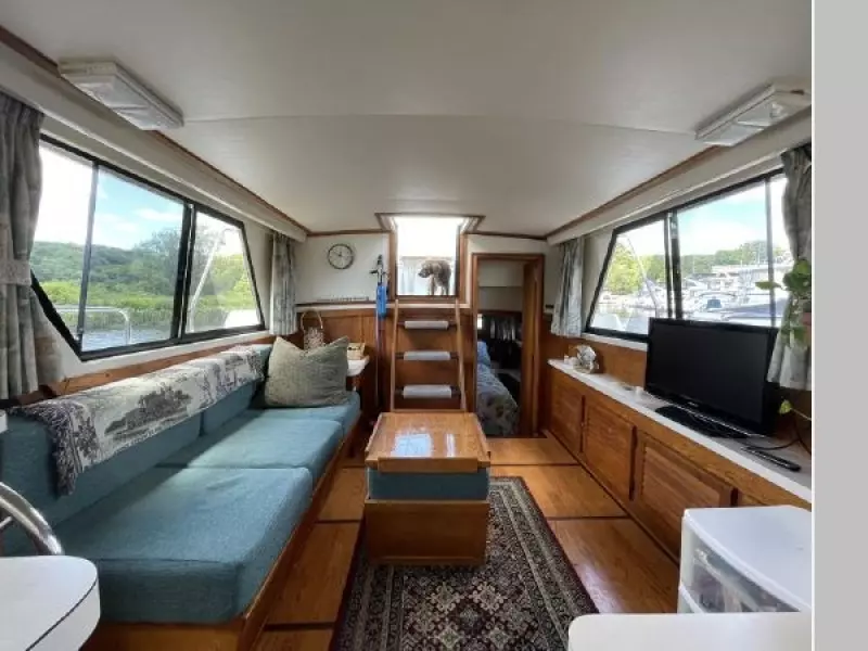 1988 Mainship 36 Double Cabin
