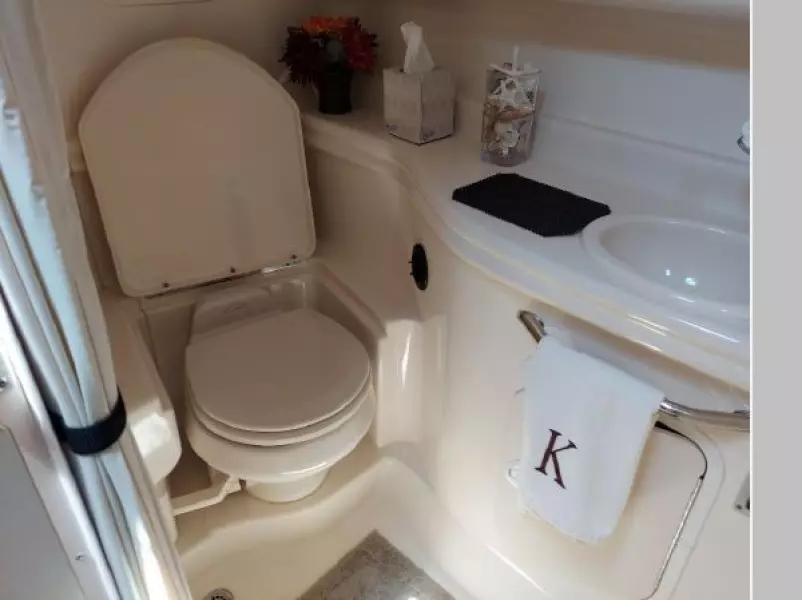 2004 Sea Ray 320 Sundancer