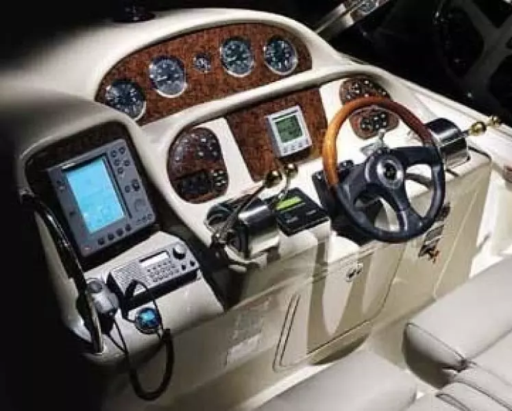 2004 Sea Ray 320 Sundancer