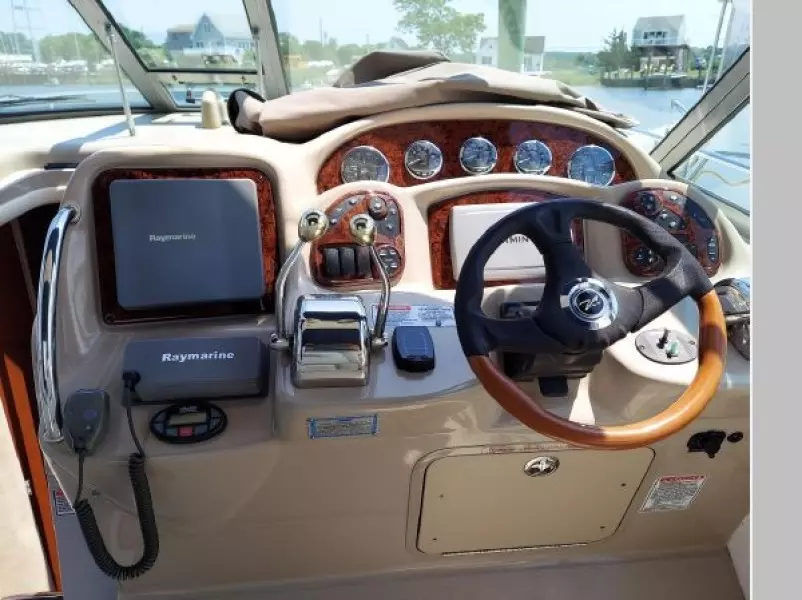 2004 Sea Ray 320 Sundancer