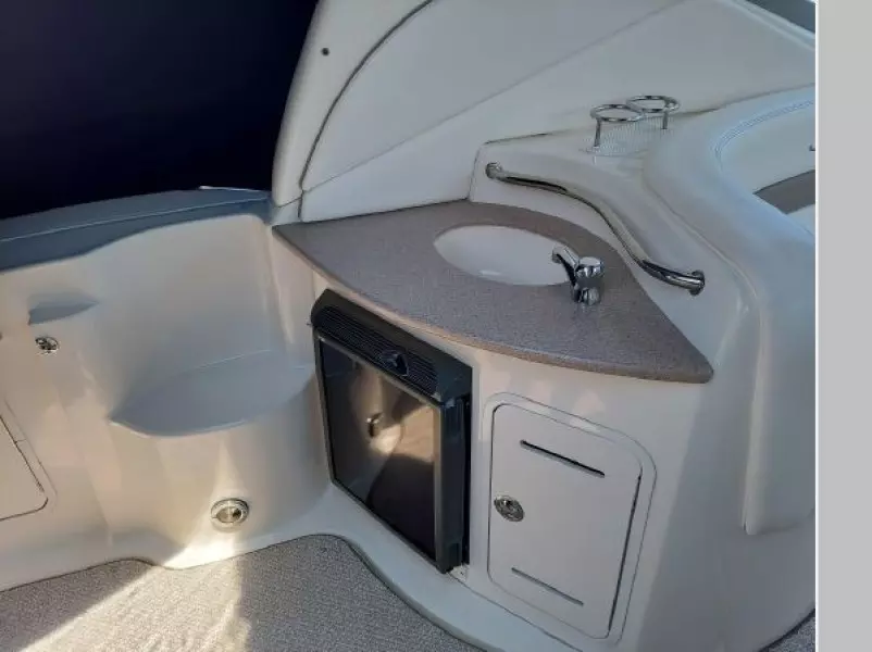 2004 Sea Ray 320 Sundancer
