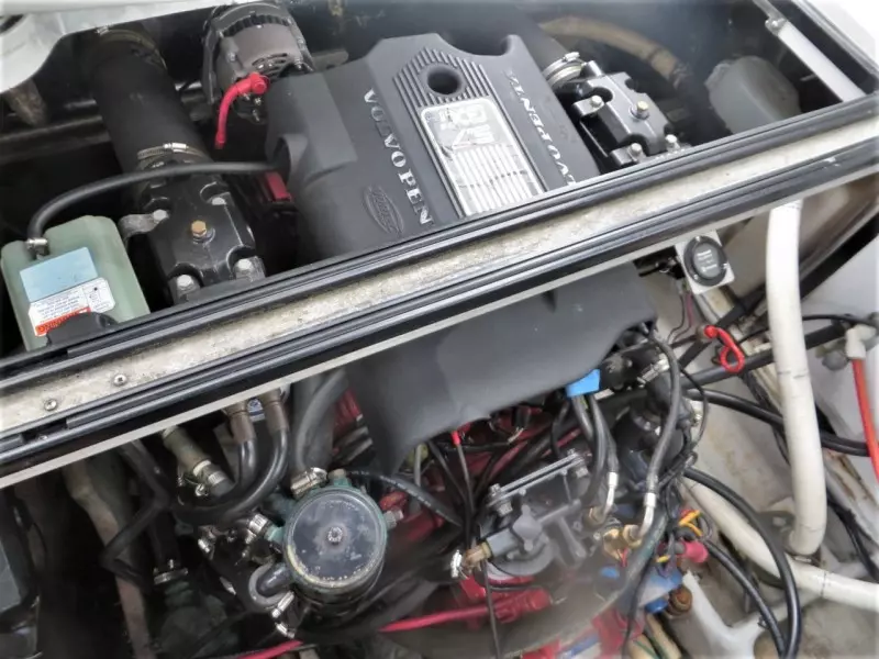 2001 Four Winns 338 Vista