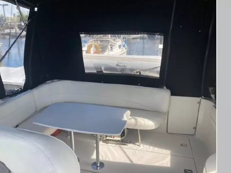 2001 Four Winns 338 Vista