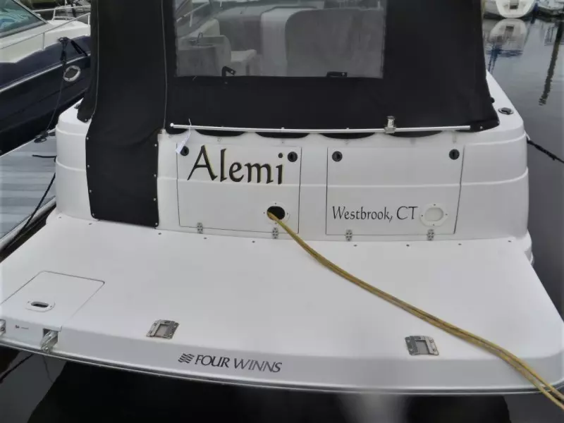 2001 Four Winns 338 Vista