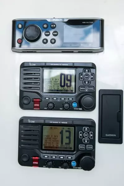 2011 Invincible 42CC