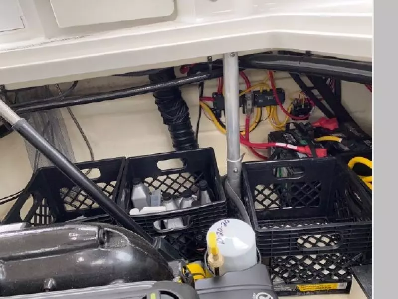 2017 Monterey 295 Sport Yacht