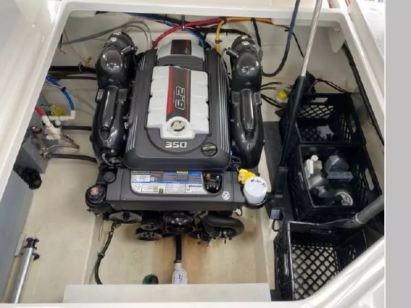 2017 Monterey 295 Sport Yacht