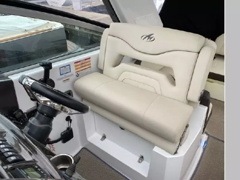 2017 Monterey 295 Sport Yacht