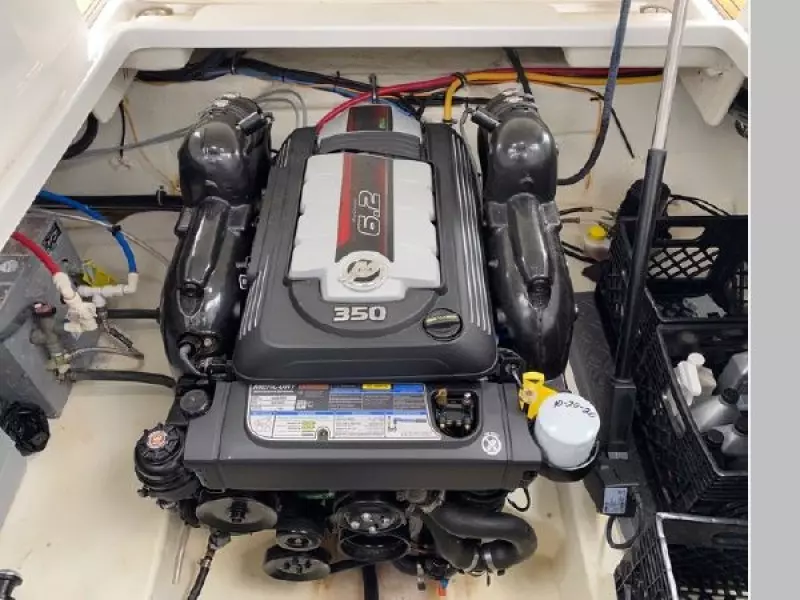 2017 Monterey 295 Sport Yacht