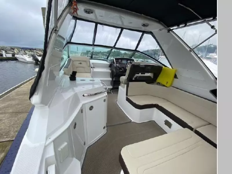 2017 Monterey 295 Sport Yacht