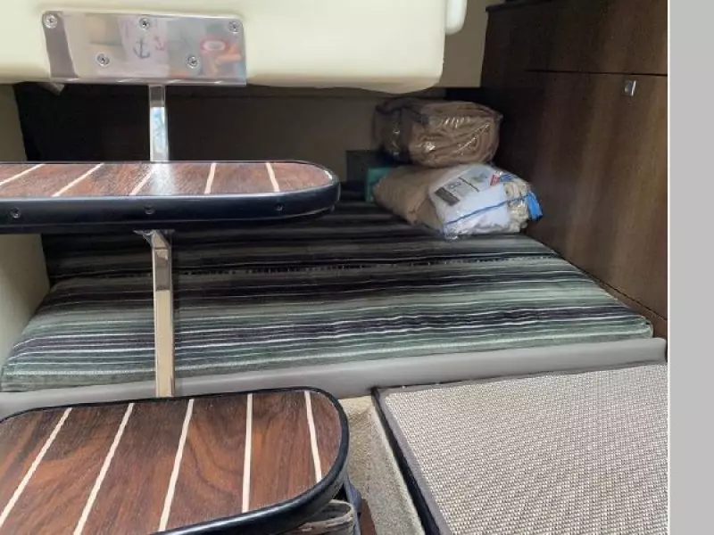 2017 Monterey 295 Sport Yacht