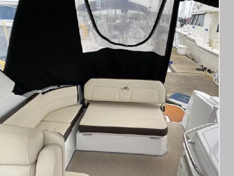 2017 Monterey 295 Sport Yacht