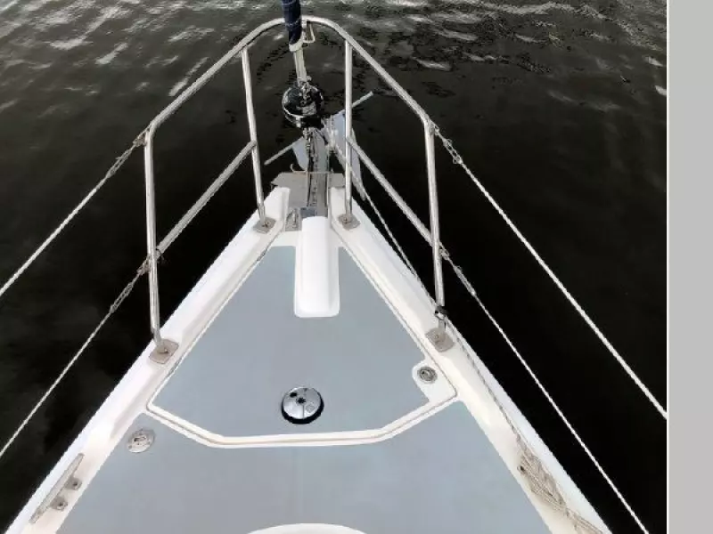 2004 Hunter 33