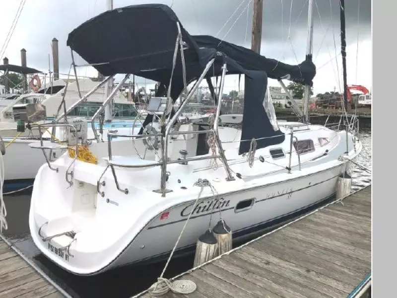 2004 Hunter 33