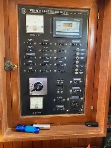 1979 Island Trader 41 Center Cockpit