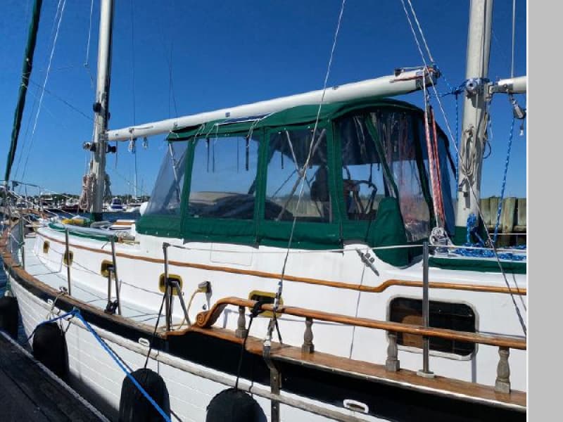 1979 Island Trader 41 Center Cockpit