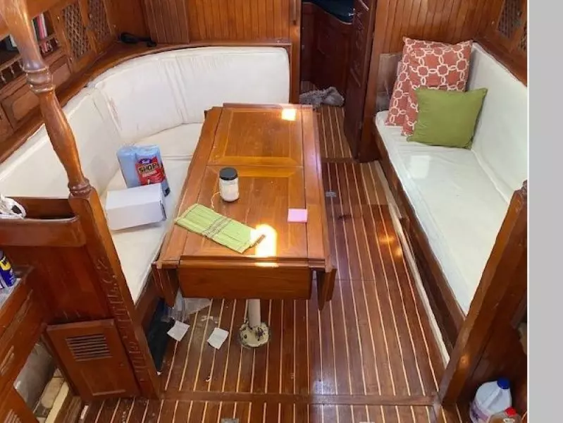 1979 Island Trader 41 Center Cockpit