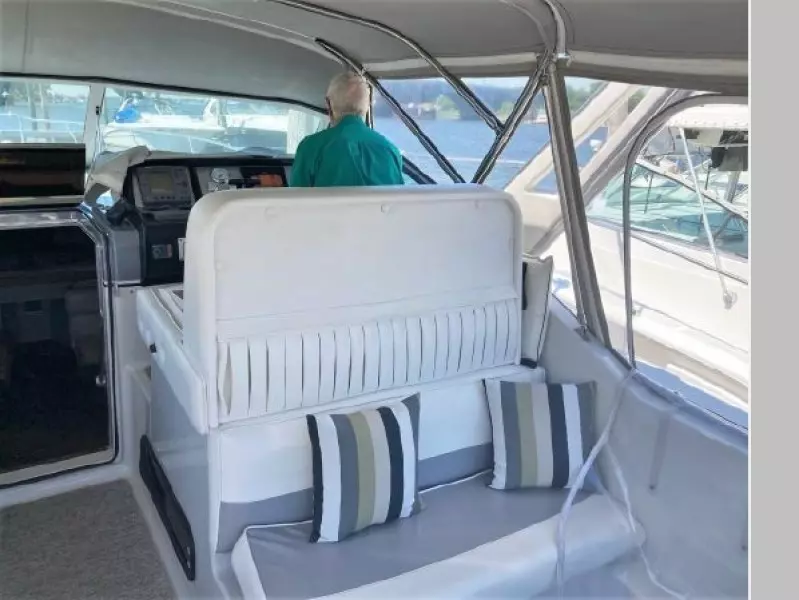 1988 Chris-Craft 370 Amerosport