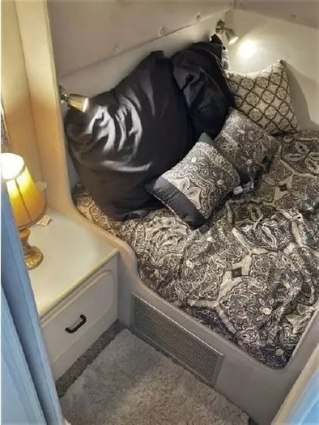 1988 Chris-Craft 370 Amerosport