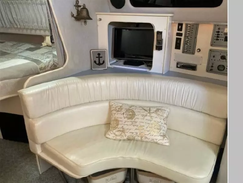 1988 Chris-Craft 370 Amerosport