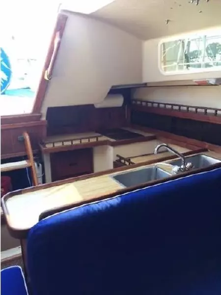 1983 Catalina C-30 Tall Rig