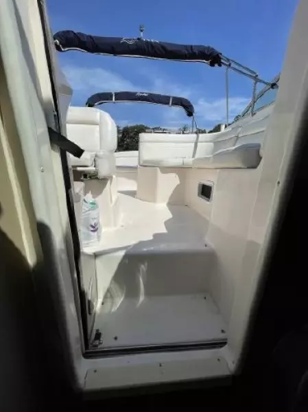 2005 Rinker Fiesta Vee