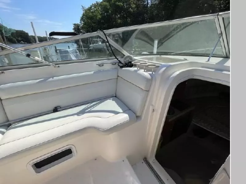 2005 Rinker Fiesta Vee