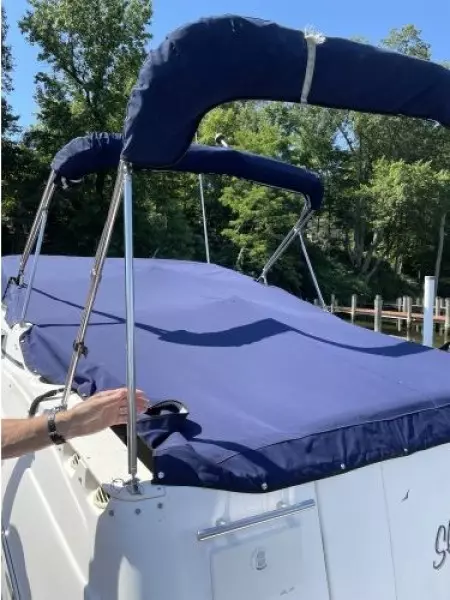 2005 Rinker Fiesta Vee