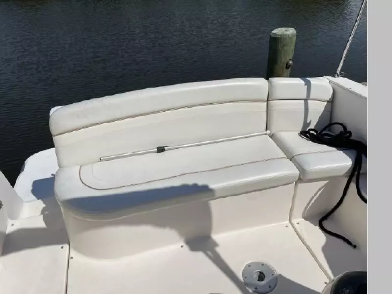 2005 Rinker Fiesta Vee