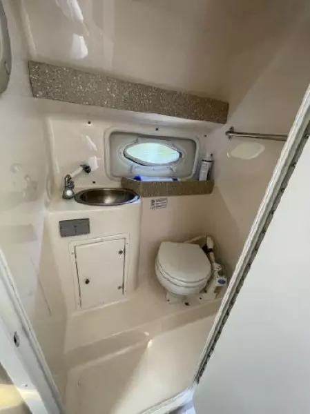 2005 Rinker Fiesta Vee